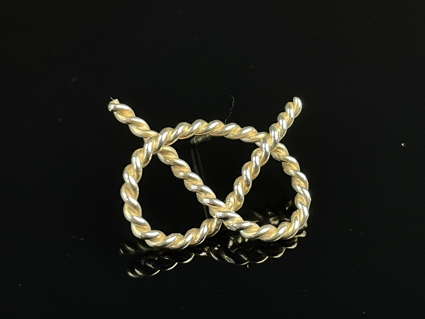 Staffordshire Knot Lapel Pin image 0