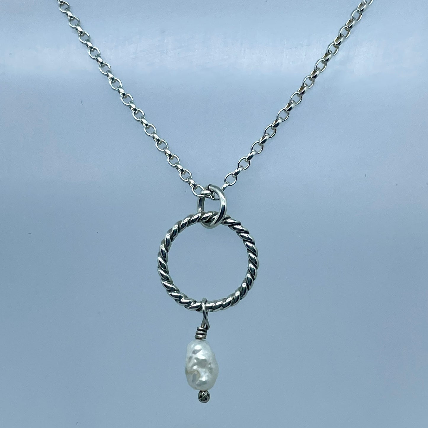 Rope and Pearl Necklace image 2