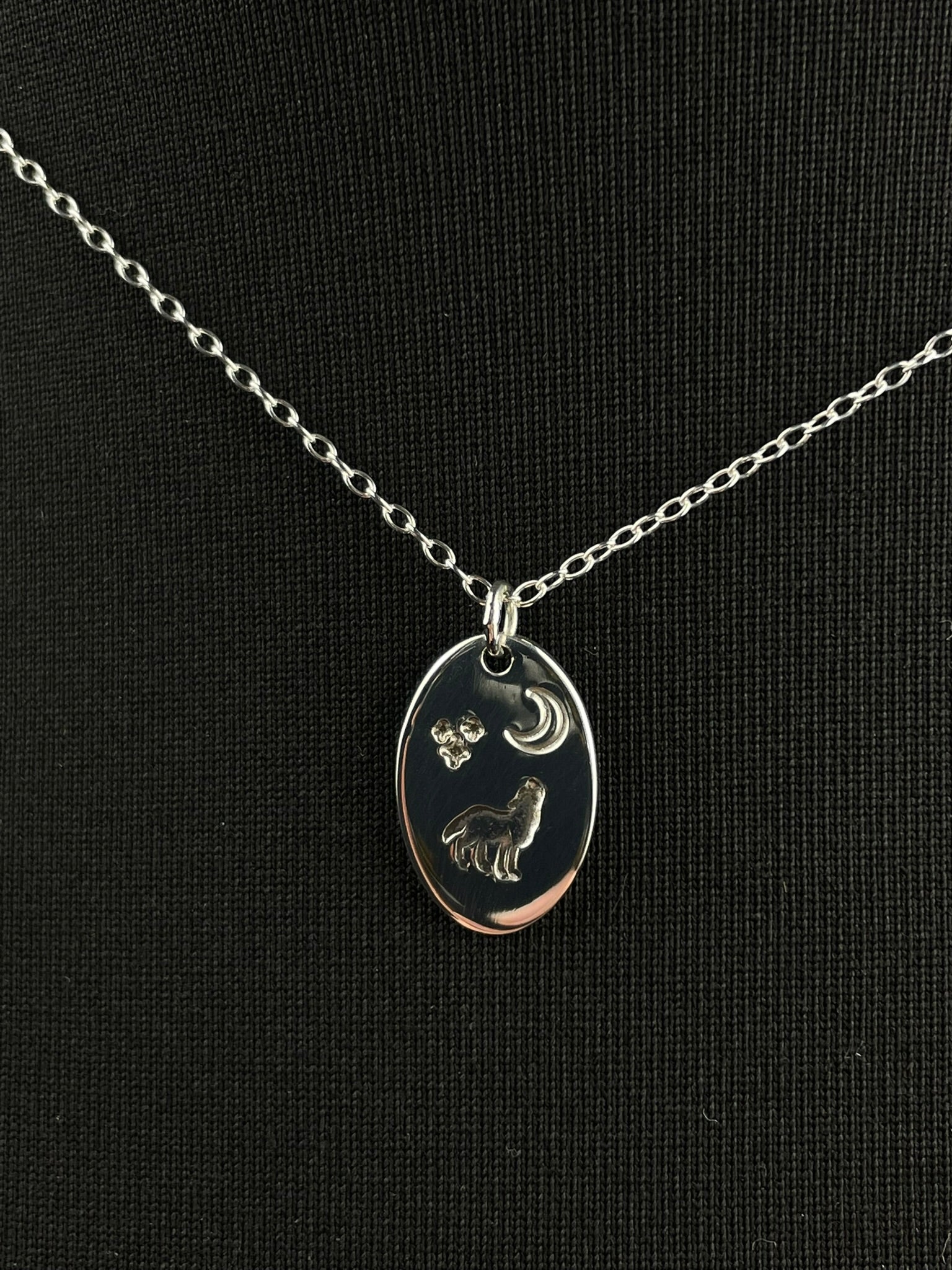 8da Sign Spirit of the Wolf Talisman – The Courtyard Workshop