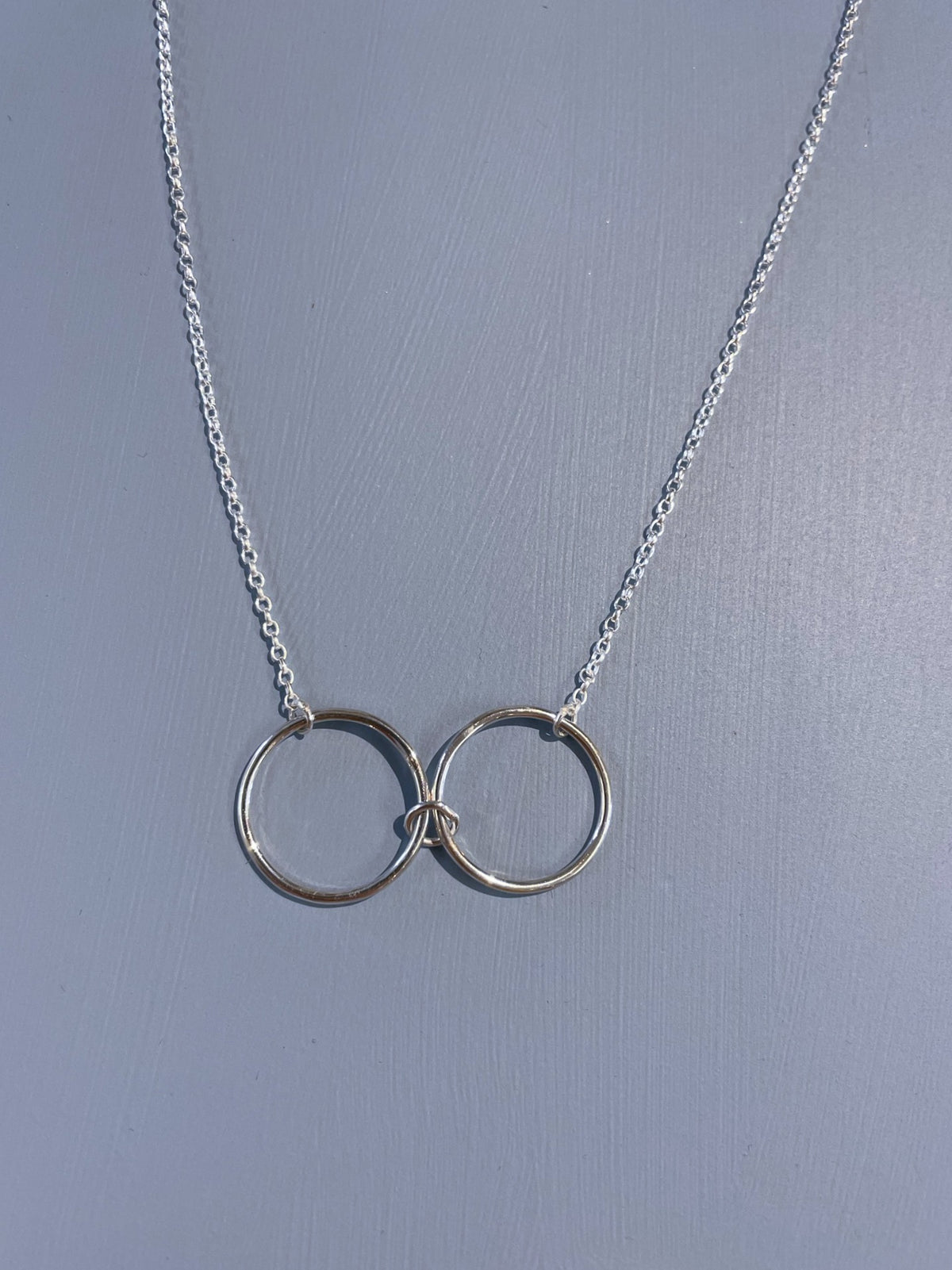 8da Sign The Spectacles Necklace – The Courtyard Workshop