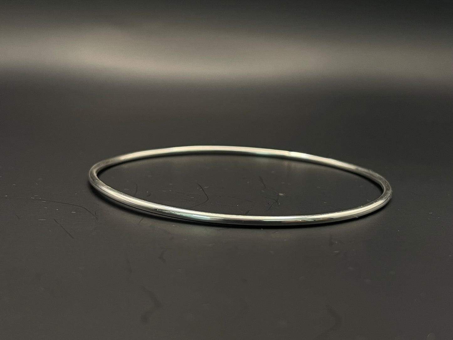 Faceted Hammered Circle Bangle