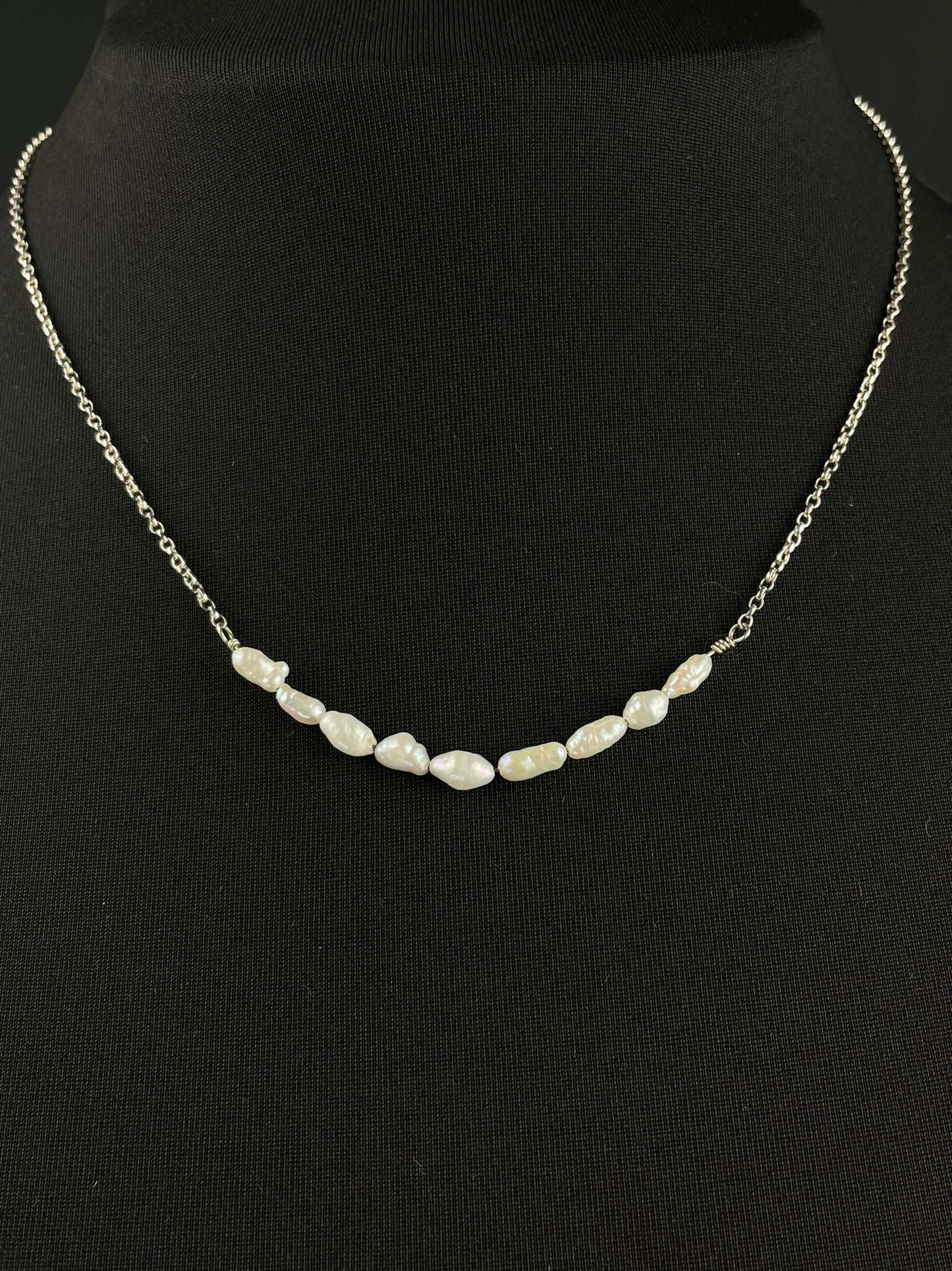 Rice Crispy Line Neclace image 1