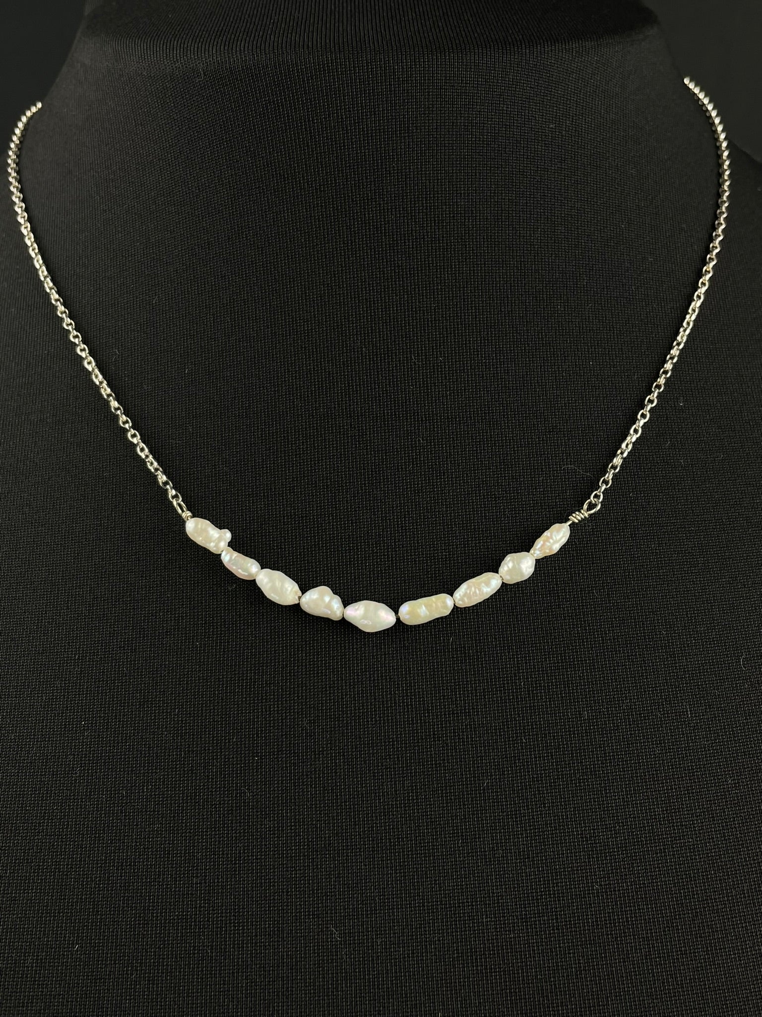 Rice Crispy Line Neclace image 1