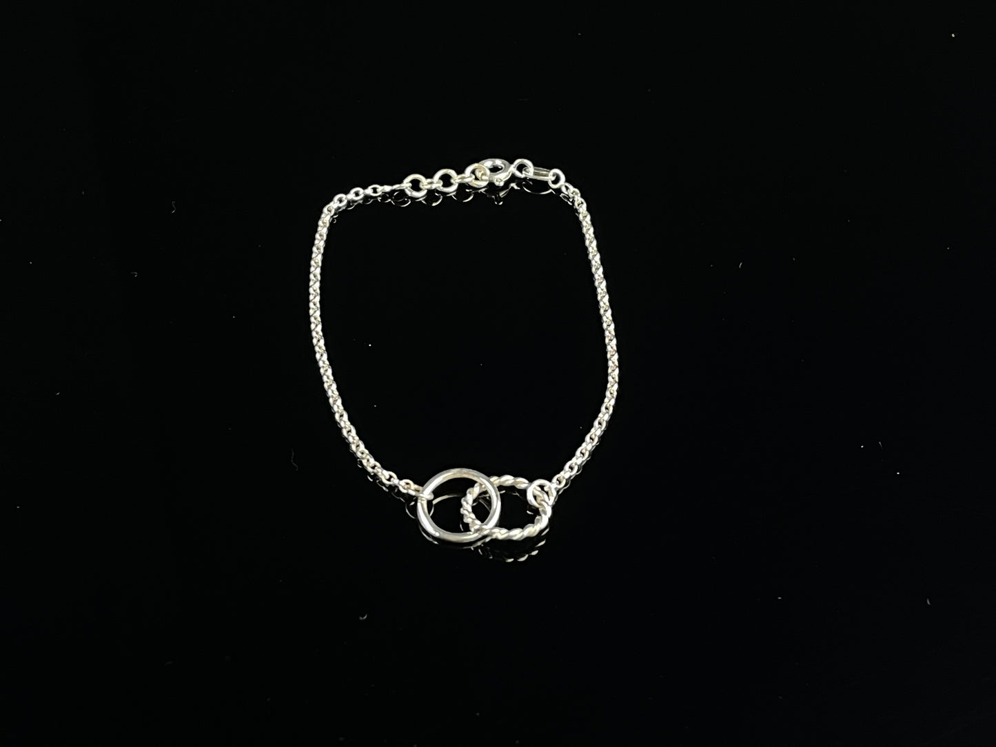 Twist my arm bracelet image 2