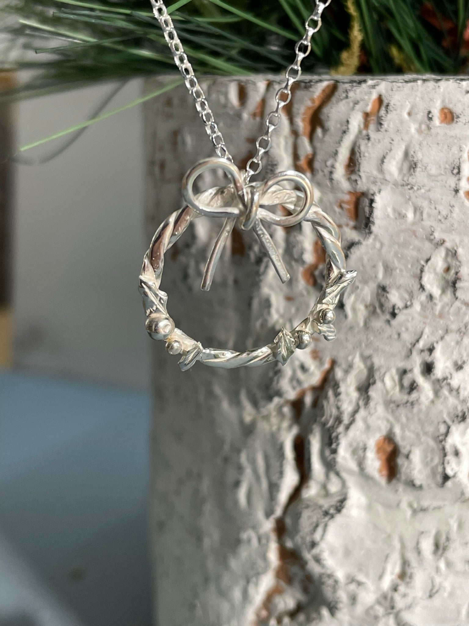 Christmas Wreath Necklace image 0