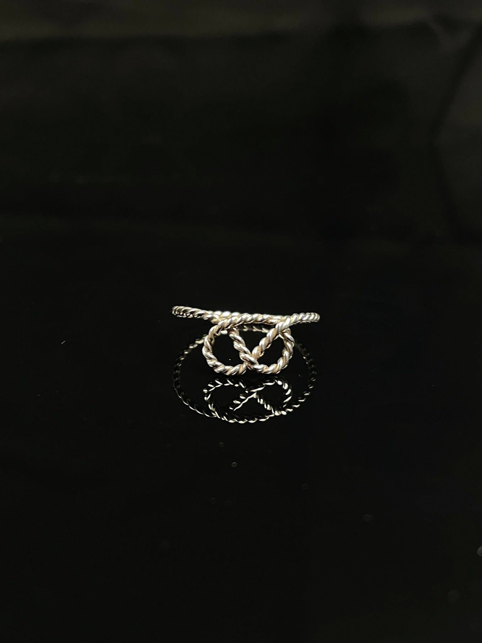 Ladies Stafford Knot Ring image 2