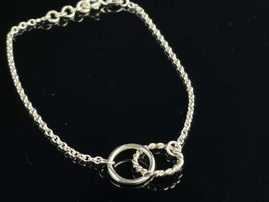 Twist my arm bracelet image 0